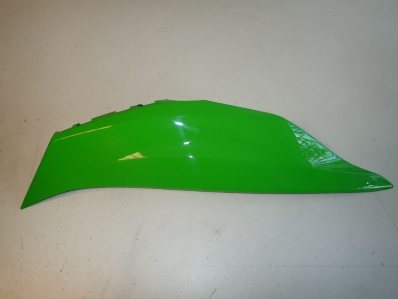 ZX10R RIGHT LOWER SEAT FAIRING 2016 2017 GREEN