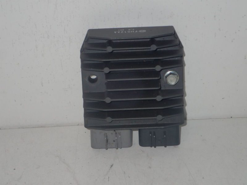 thumbnail image 2 of Voltage Regulator Rectifier For Yamaha YZF-R1 (2002-2013) - Replaces VR0001 2 of 5