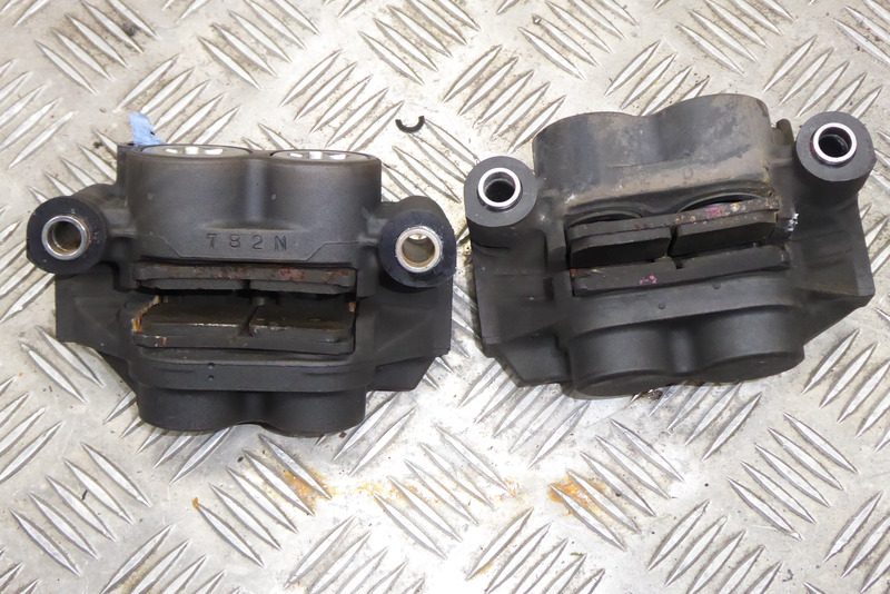 thumbnail image 2 of Yamaha YZF-R6 Front Brake Caliper Seal Kit | 2005-2011 | Pagaishi | B2*27mm + 2*30mm 2 of 5