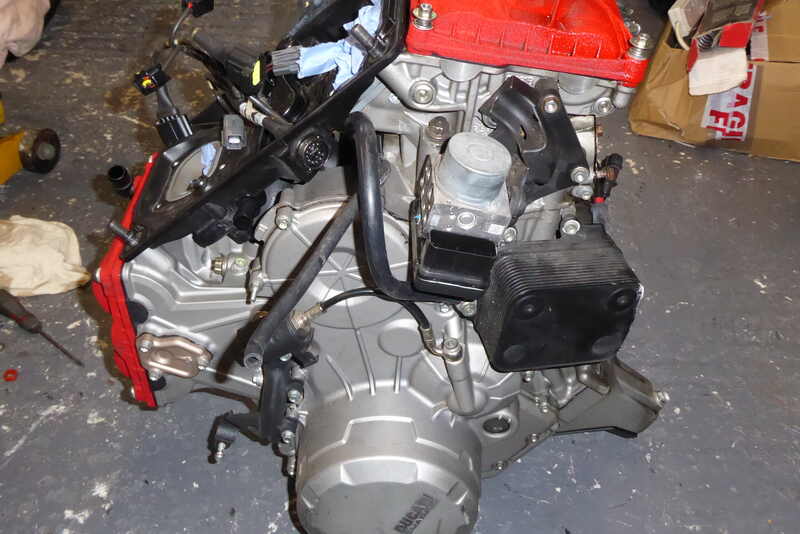 DUCATI 899 ENGINE