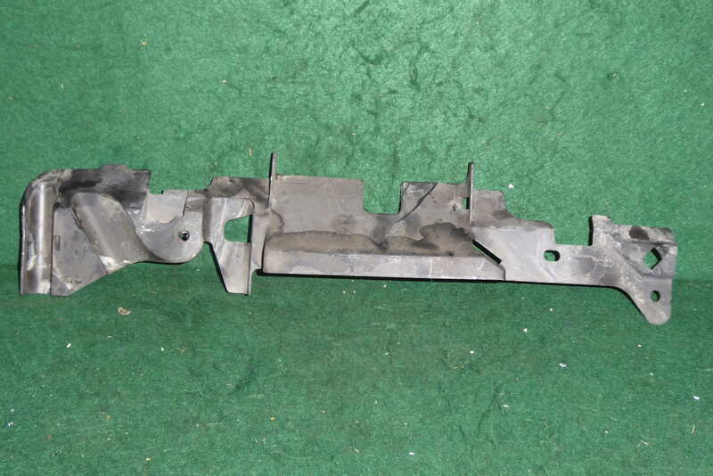 R1RADIATOR SHROUD 4XV 1998