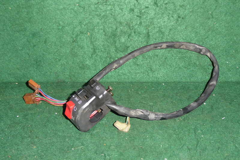 R1 RH SWITCH GEAR 1998 4XV