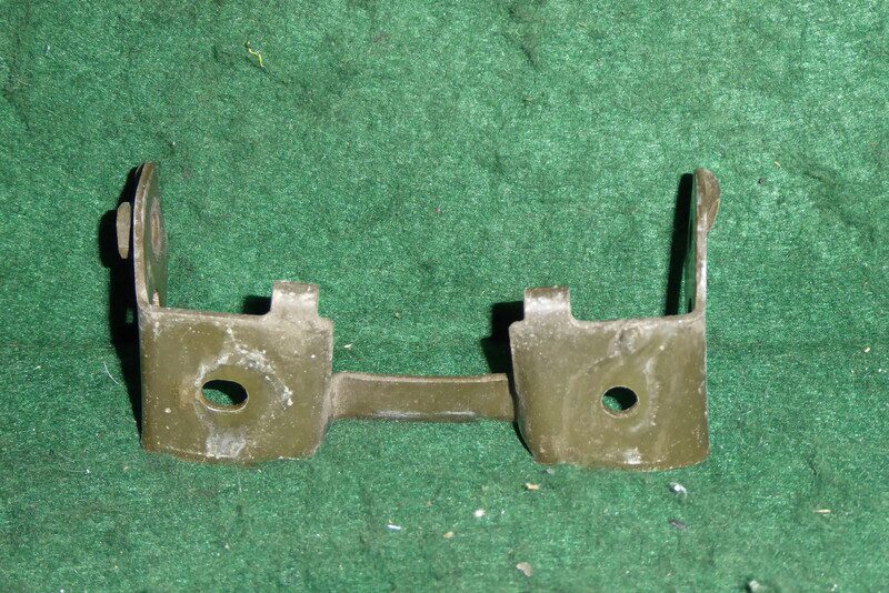 YAMAHA R1 TANK MOUNT BRACKET 1998 2001