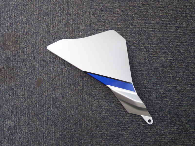 YAMAHA R1 LEFT FAIRING PANEL 2015 silver