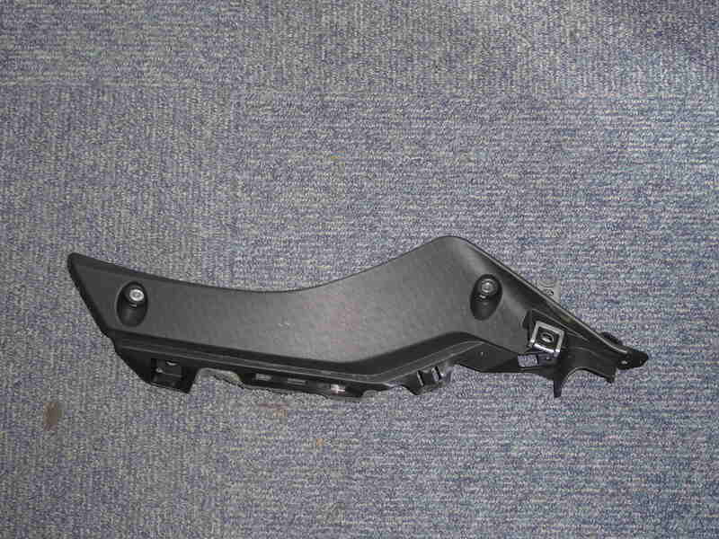 YAMAHA R1 RIGHT INFIL PANEL 2015 2019