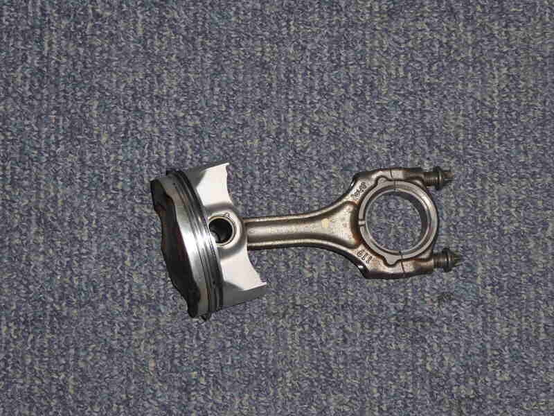 BMW S1000RR PISTONS CONRODS