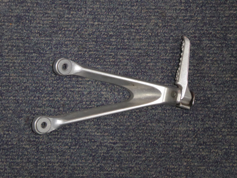 CBR1000RR LEFT PILLION FOOTREST 2006 2007