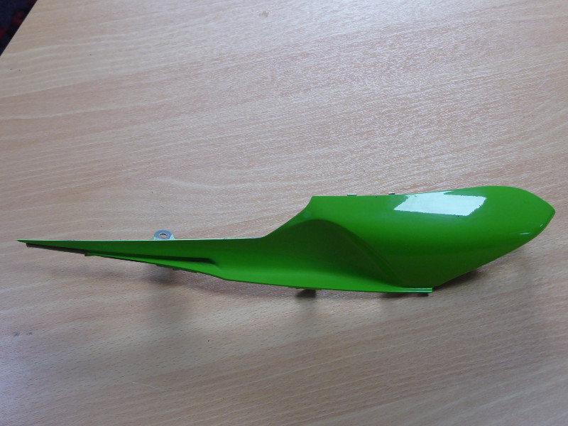 ZX10R LEFT SEAT PANEL 2011 2015