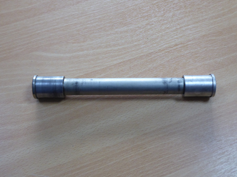 ZX10R FRONT WHEEL SPINDLE 2011 2015