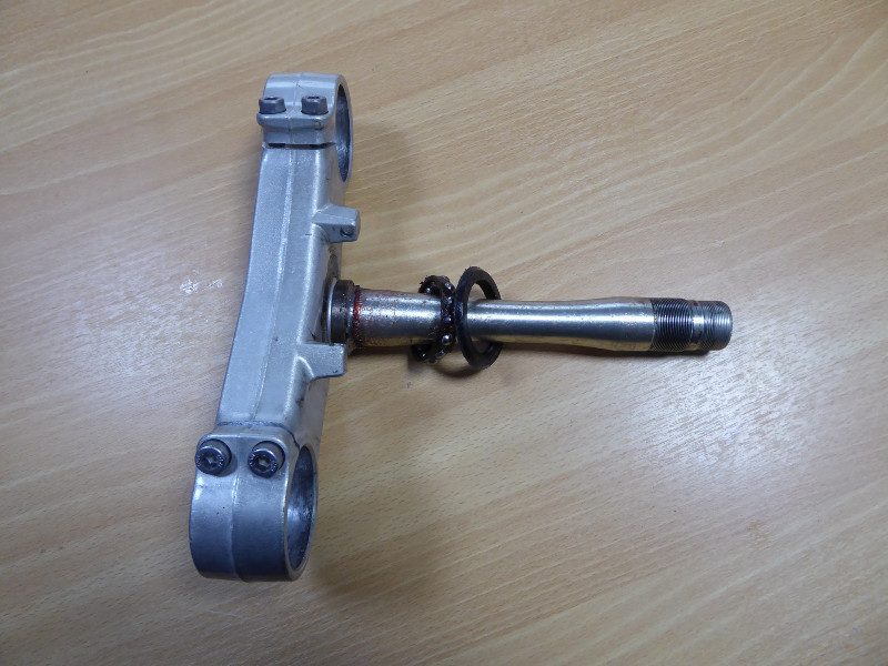 YAMAHA R1 BOTTOM YOKE 2007 2008