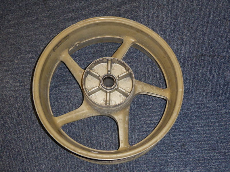 R1 REAR WHEEL 2004 2014 GOLD