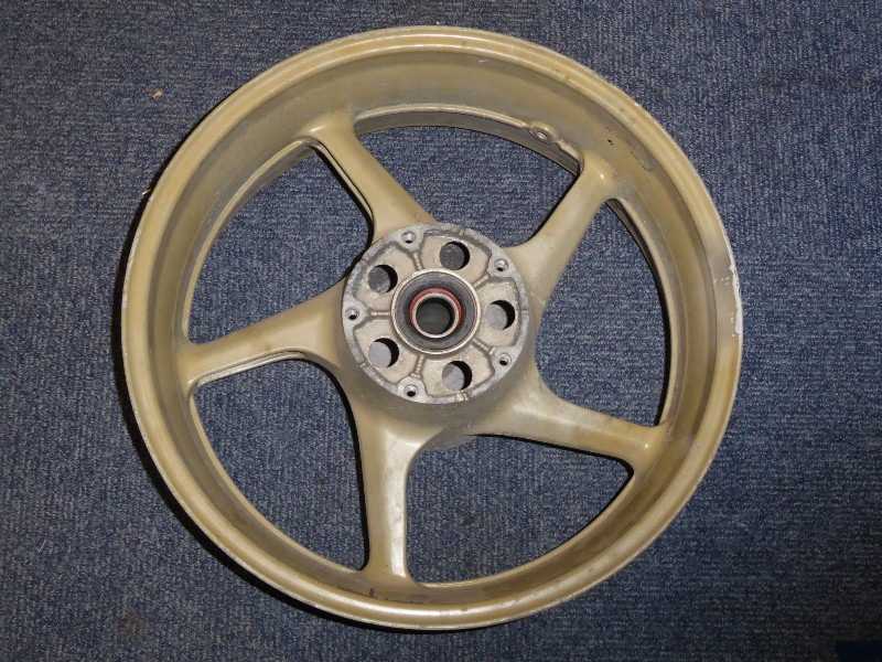 R1 REAR WHEEL 2004 2014 GOLD - Image 2