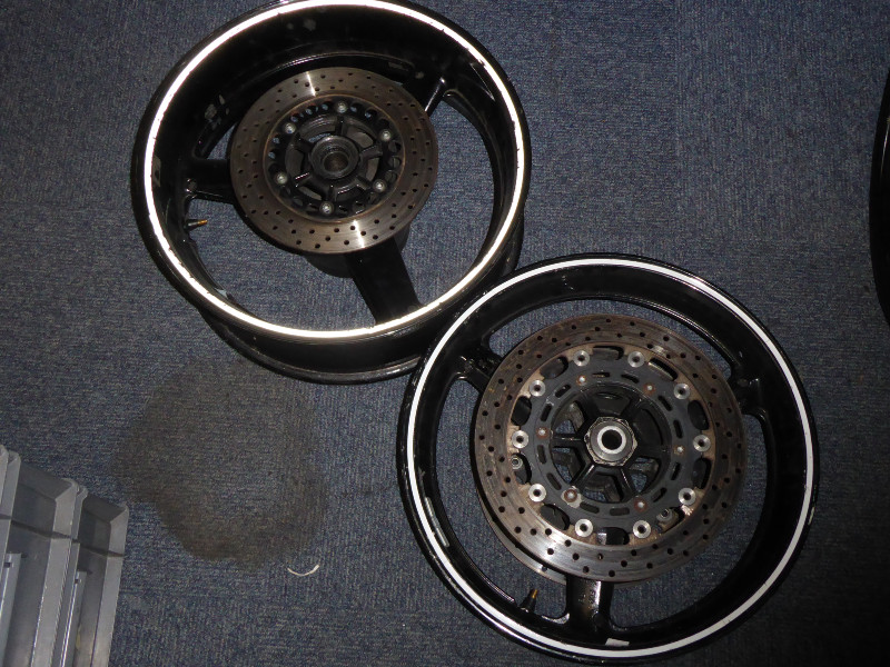 R1 WHEELS 1998 2001 4XV 5JJ