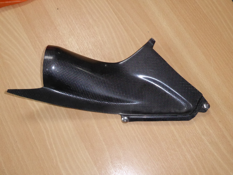 R1 CARBON EXHAUST PANEL 2015 2019