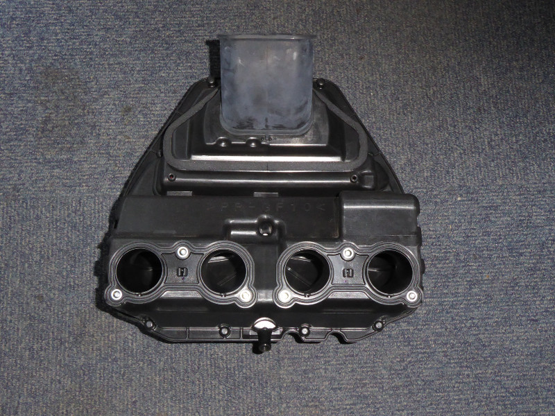 YAMAHA MT10 AIRBOX COMPLETE